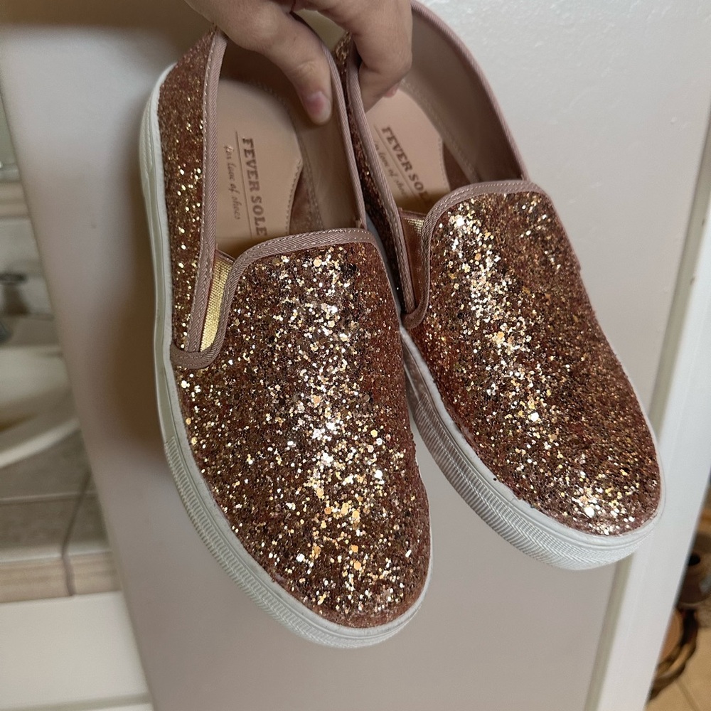 Women's Glitter Slip-On Shoes - Gold